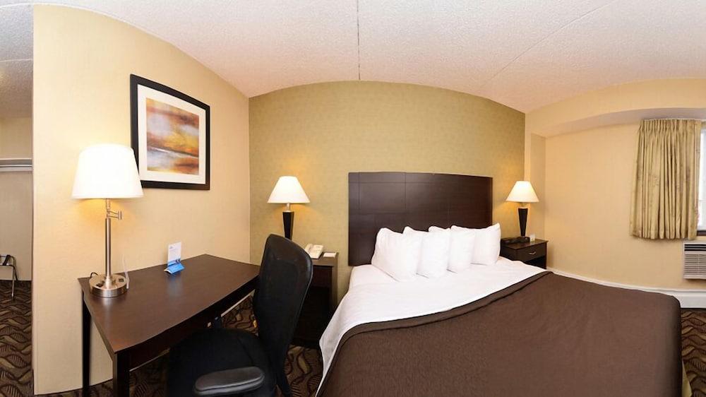 Days Inn By Wyndham Bismarck Exterior photo